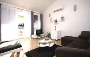 Duplex apartment Jadris